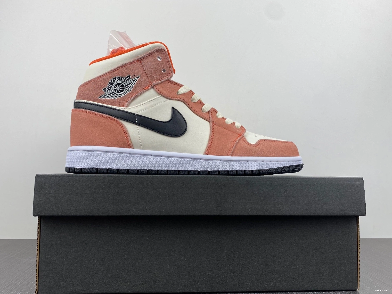 Rep DV1336-800 Mid 1 (GS) - Orange Jordan SE Suede 0519